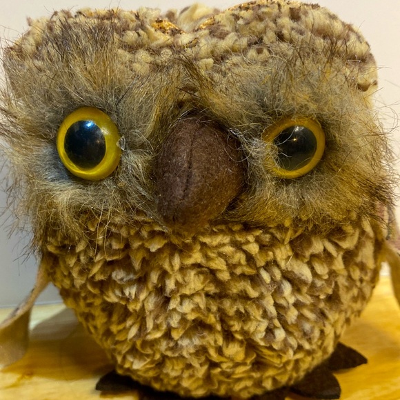 Tiny But Cute!! Plush Stuffed Bean Bag Brown Back Owl With Big Black Eyes - Picture 7 of 7